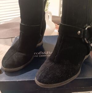 Croft & Barrow Suede Ankle Boots 6.5 | Classic Black Fall Style 🍂